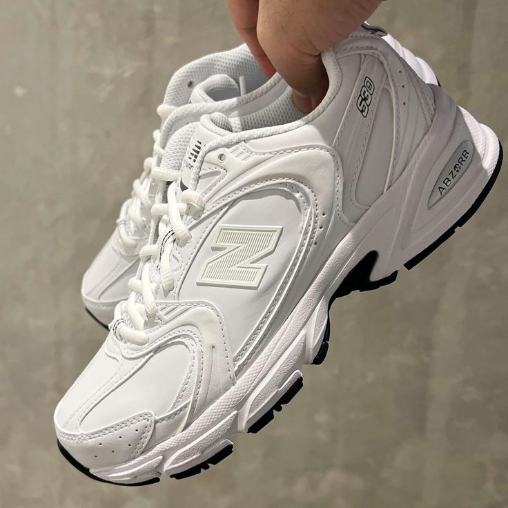 New Balance 530 Triple White