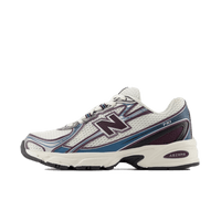 New Balance 740v2 Sea Salt Plum zijaanzicht met off-white mesh upper, paarse logo-accenten en retro ABZORB-zool

