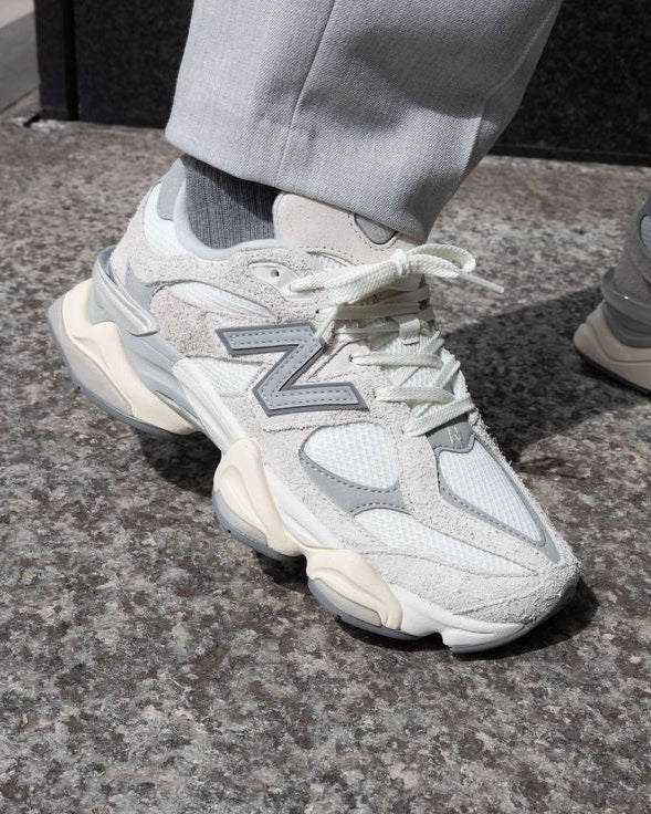 New Balance 9060 Moonbeam Sea Salt