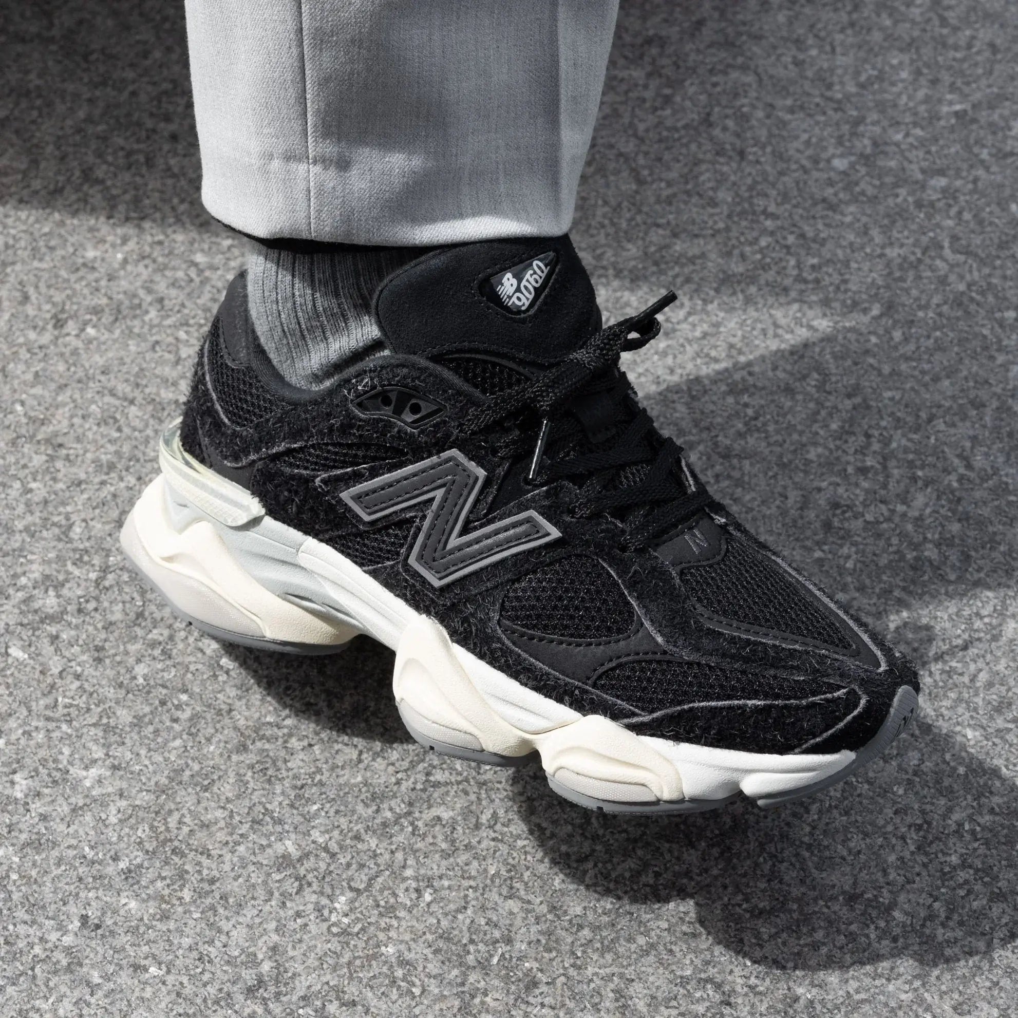New Balance 9060 Sea Salt Black