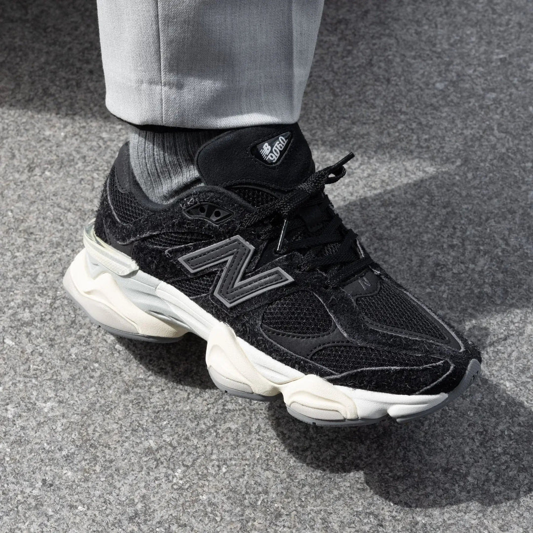 New Balance 9060 Sea Salt Black