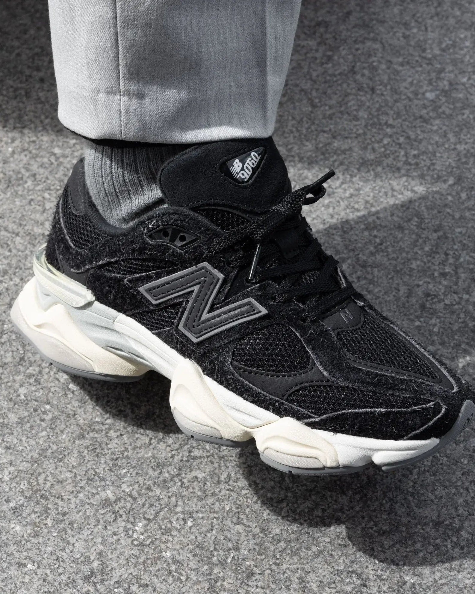 New Balance 9060 Sea Salt Black