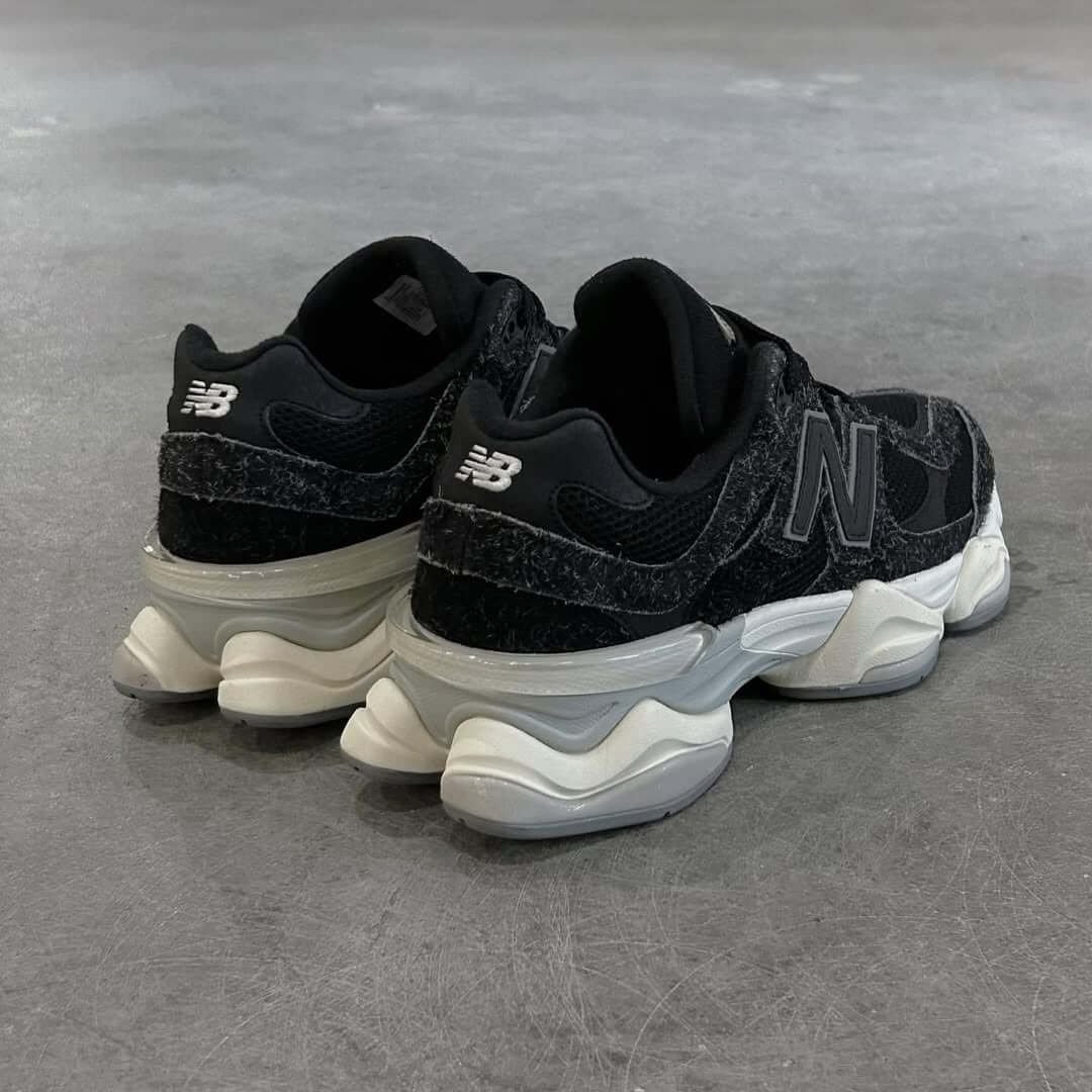 New Balance 9060 Sea Salt Black