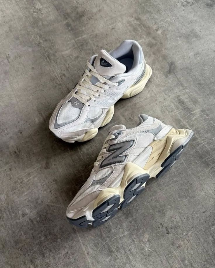 New Balance 9060 Meersalzweiß