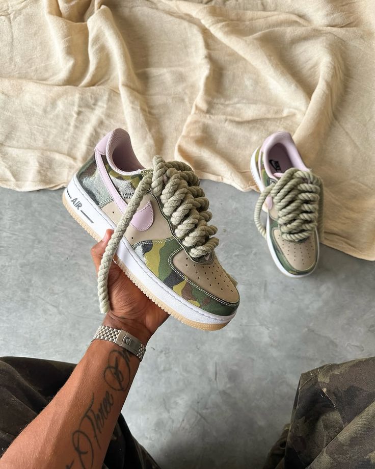 Nike Air Force 1 Low '07 LV8 Patent Camo Pink