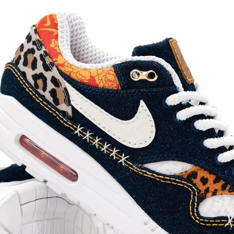 Nike Air Max 1 Premium Denim Leopard on foot zo valt en combineer je deze opvallende sneaker via Snrkickz