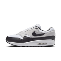Nike Air Max 1 Essential White Pure Platinum Black – vooraanzicht met mesh en leer in wit, grijs en zwart, op zichtbare Air-zool
