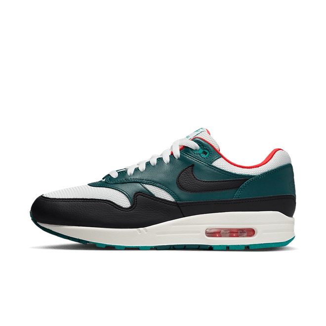 Nike Air Max 1 Liverpool Lebron James