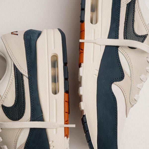 Nike Air Max 1 Obsidian LX