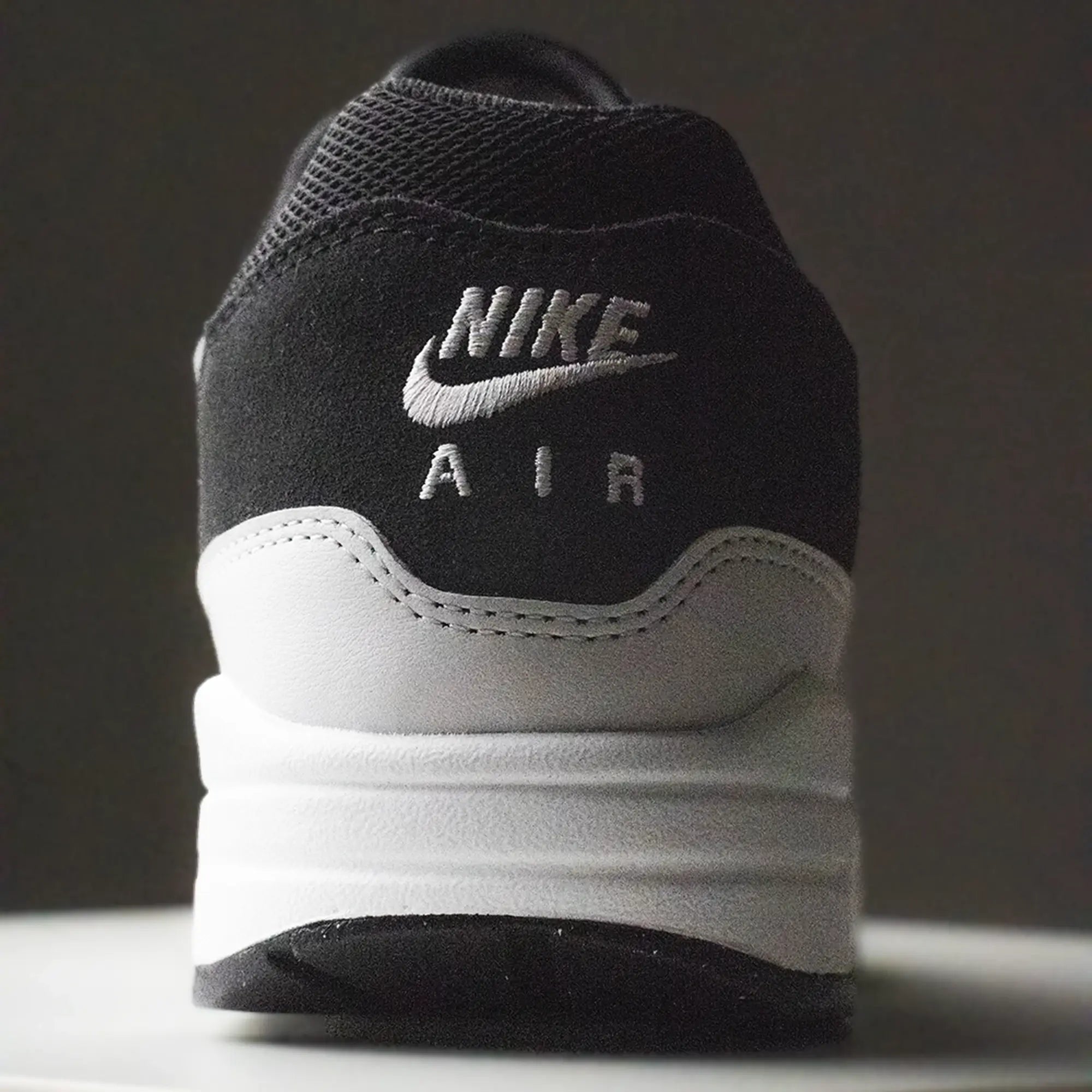 Nike Air Max 1 Off Noir Vast Grey