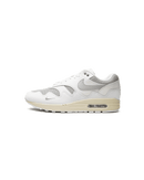 Nike Air Max 1 Patta White Grey zijkant met witte wave mudguard en lichtgrijze details, verkrijgbaar bij Snrkickz