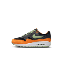 Nike Air Max 1 PRM Duck Anthracite – zijkant met grijze panelen en subtiel eendlogo, te koop bij Snrkickz
