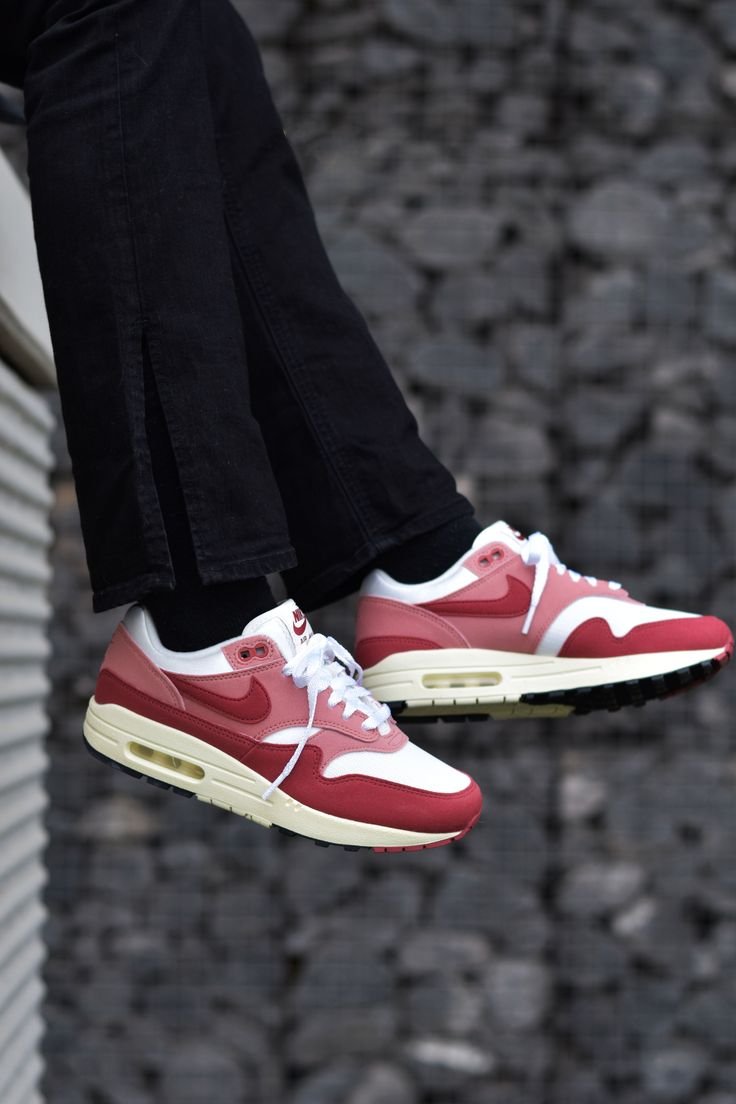 Nike Air Max 1 Red Stardust