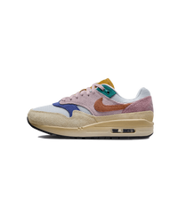 Nike Air Max 1 Tan Lines (WMNS) met opvallende multicolor toebox, suède overlays en retro Swoosh in paars en oranje