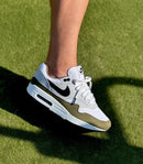 Nike Air Max 1 Medium Olive on foot – zo valt en combineer je deze zwart-wit-groene sneaker via Snrkickz