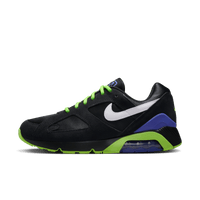 Nike Air Max 180 QS Joker FZ3058-001 met zwarte mesh upper, witte Swoosh en felgroene zoolaccenten, zijaanzicht met paarse hiel en retro uitstraling van Snrkickz.