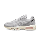 Nike Air Max 95 NH Grey Fog Pink Foam heren sneaker met premium suède, pastel details en zichtbare Air-units