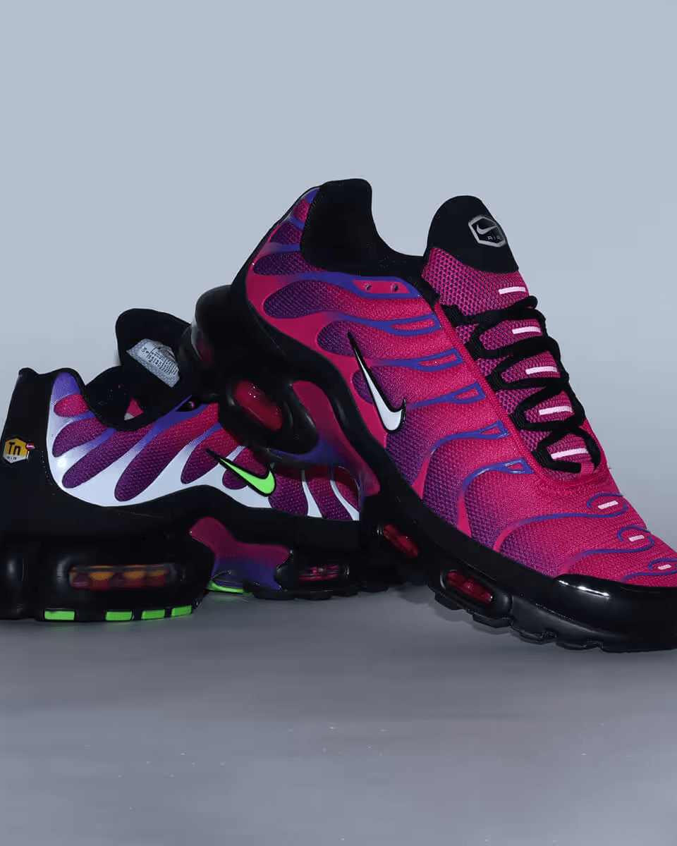 Nike Air Max Plus Rebellious Air Fireberry