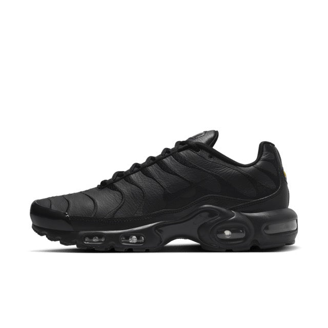 Nike Air Max Plus Triple Black Leather