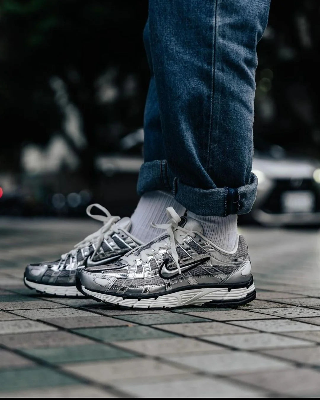Nike P-6000 Metallic Silber