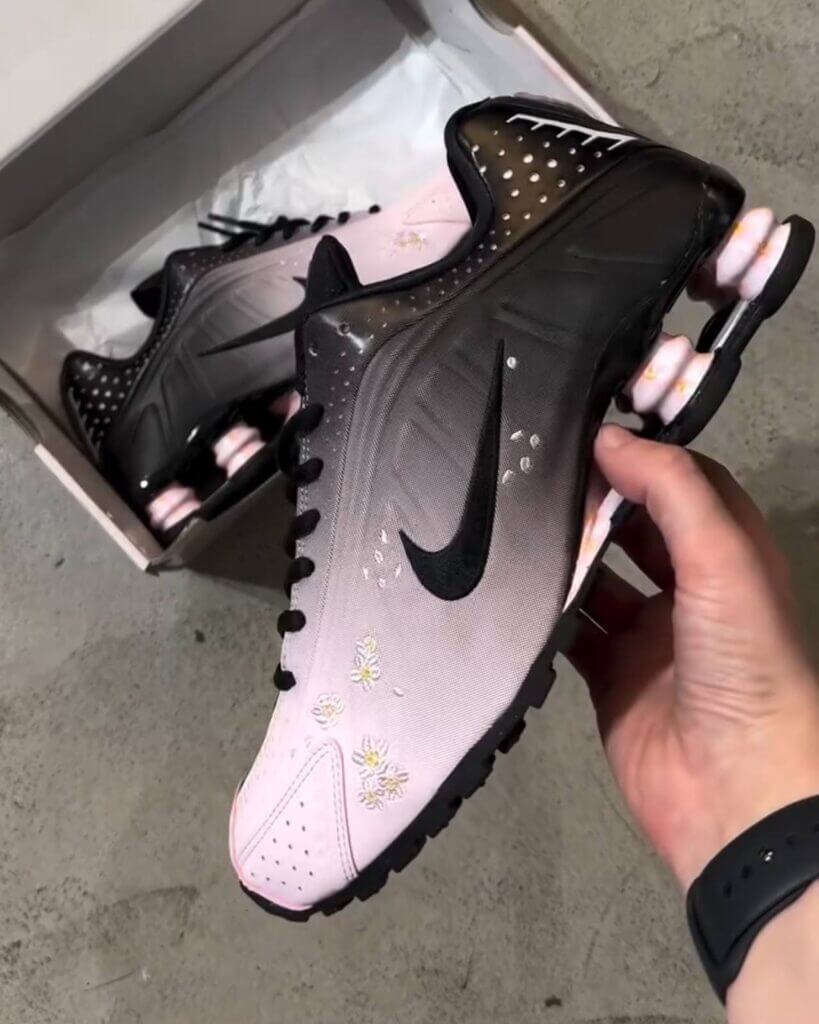 Nike Shox R4 Sakura