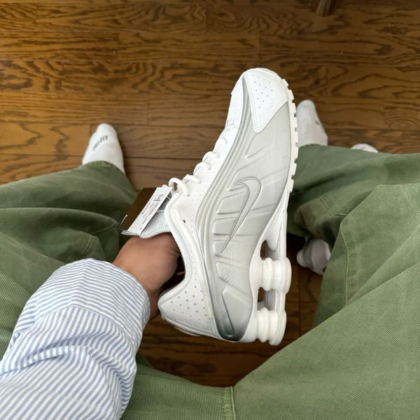 Nike Shox R4 White Bright Crimson Metallic Silver