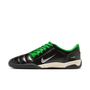 T90-3-SP-QR Nike Total 90 3 SP .SWOOSH Quit the Rage – vooraanzicht sneaker in White/Black met .SWOOSH Quit the Rage graphics, Normaal / True to size pasvorm