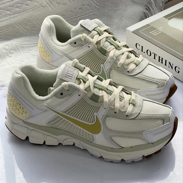 Nike Zoom Vomero 5 Sail Buff Gold