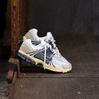 Nike_Zoom_Vomero_5_Thunder_Blue_Cream_HF4259-100_snrkickz 4