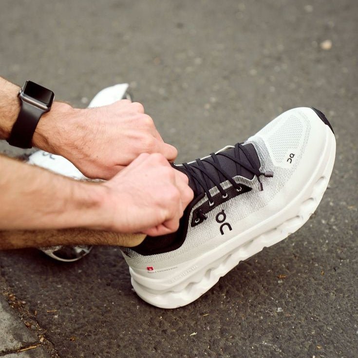 On Running Cloudtilt Black Ivory