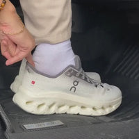 On_Running_Cloudtilt_Rock_Ivory_Women_s_3WE10053247_Snrkickz 2