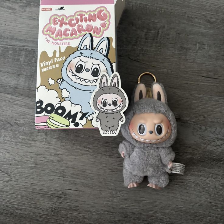 Pop Mart Labubu Tasty Macarons Sesame Bean – unboxed vinyl plush met metalen hanger, mix van ABS/PVC en zacht pluche materiaal