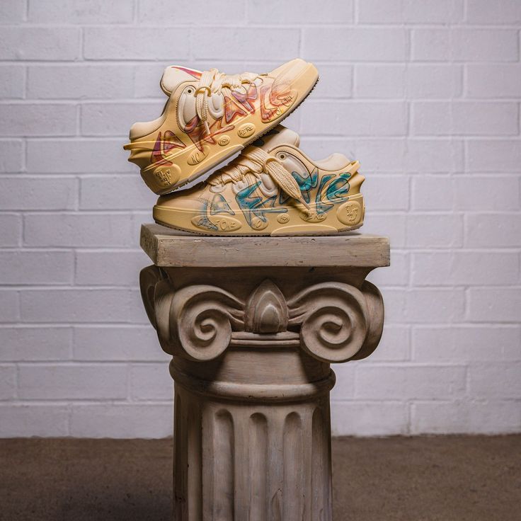 PLB-LAF-AIR Puma LaMelo Ball LaFrancé Airbrush – close-up van unieke airbrush-grafics en mesh overlays