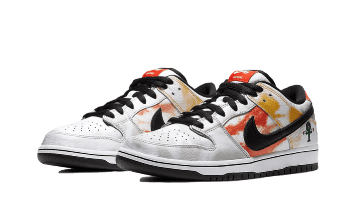 Nike SB Dunk Low Raygun Batikweiß