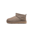 UGG Ultra Mini Antilope gedragen met denim, casual en cosy fit perfect voor binnen en buiten
