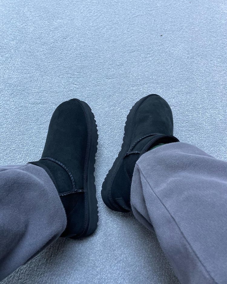 UGG Classic Ultra Mini Boot Black