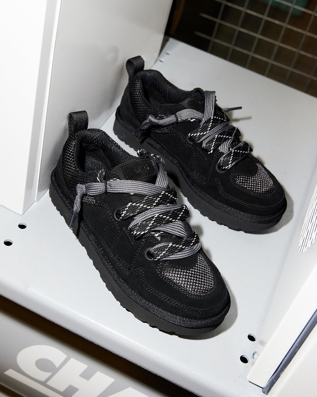 UGG® Lowmel Lo Black