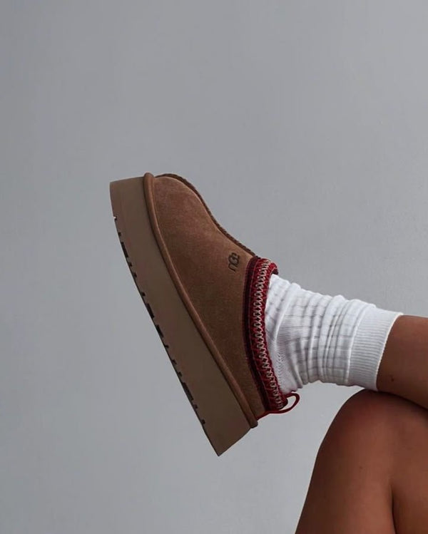 UGG Tazz Hausschuhe Kastanie