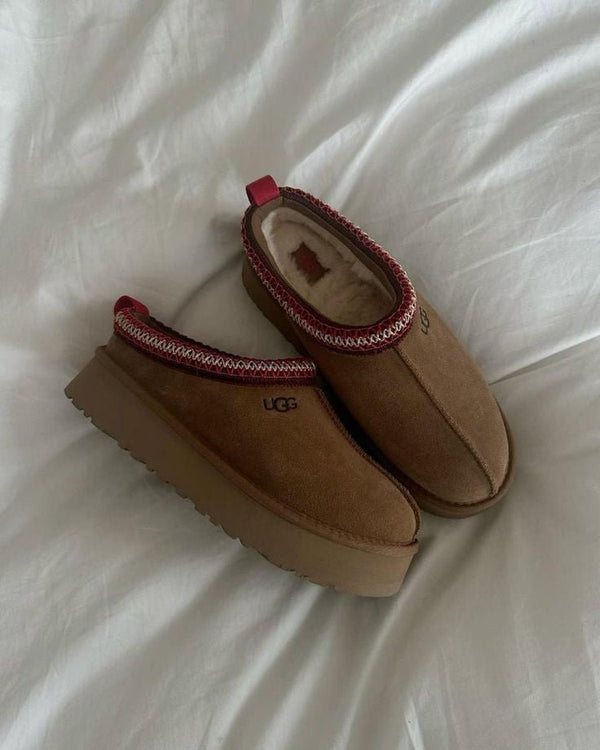 UGG Tazz Hausschuhe Kastanie